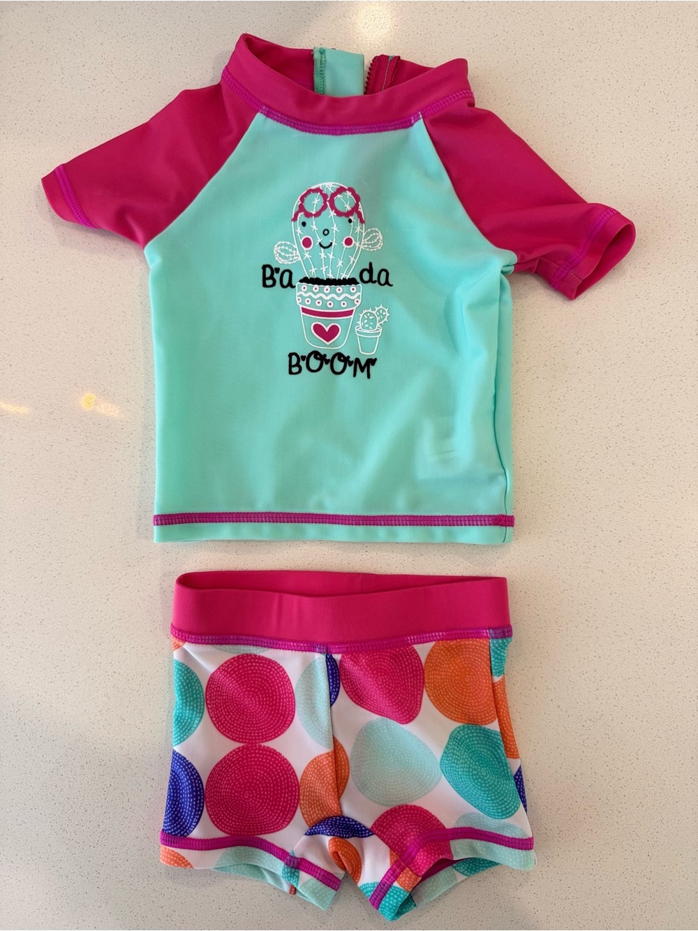 Maillot de bain bébé NEUF / NEW Baby Swimsuit